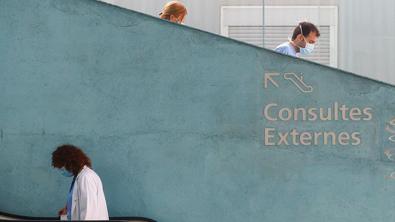 Epidemia de la gripe en España: "El pico podría llegar esta semana" - Las mañanas de RNE | Escuchar