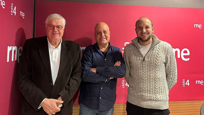 El mat� de R�dio 4 - Desallotjats del B9 de Badalona dormen al ras amb fogueres: "No tenim on anar" - El mat� de R�dio 4 | Escoltar