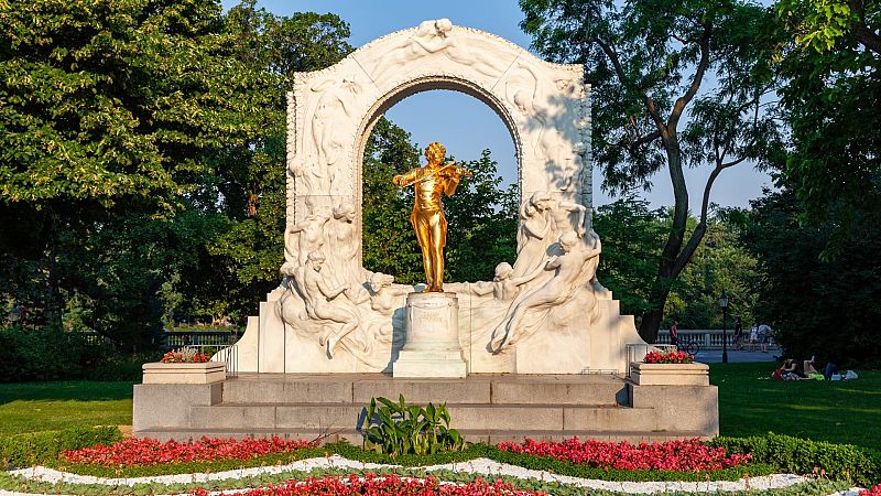 El imperio musical de los Strauss - Documentos RNE | Escuchar