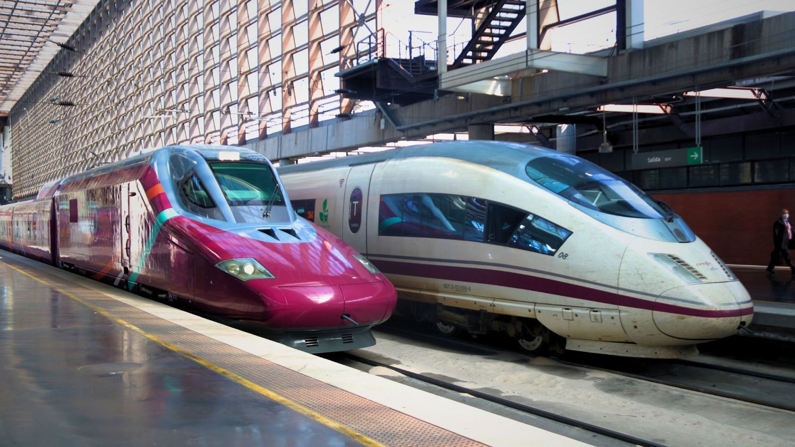 Operació sortida Nadal: milers viatgen en tren des de Catalunya | Eloi Sadurní