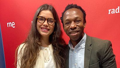 No es un d�a cualquiera - En el pa�s de los blancos con Ousman Umar | Escuchar