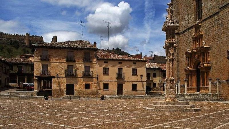 Realizamos una ruta por los pueblos mágicos de España - En clave Turismo | Escuchar