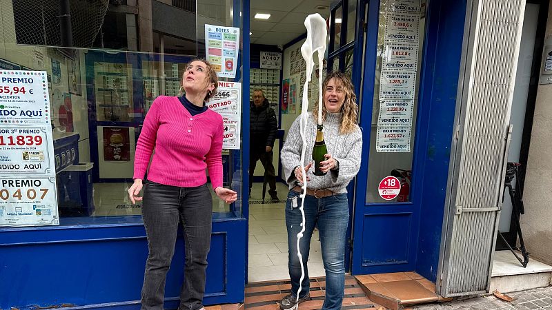 El quart premi de la Loteria de Nadal reparteix dos milions d'euros a Badalona