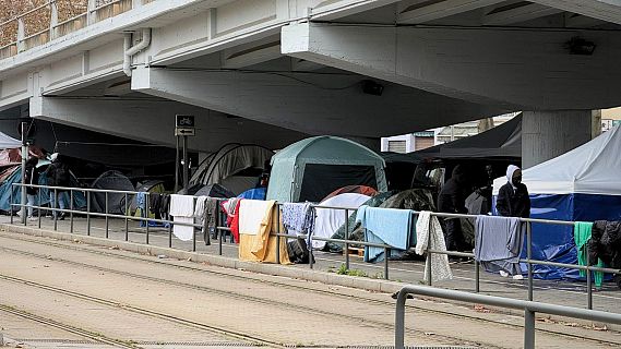 El desallotjament del B9 de Badalona continua sense soluci�