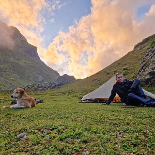 Nadales de Lo Pau de Ponts i Cesc Sansalvadó i el català que fa la volta al món a peu
