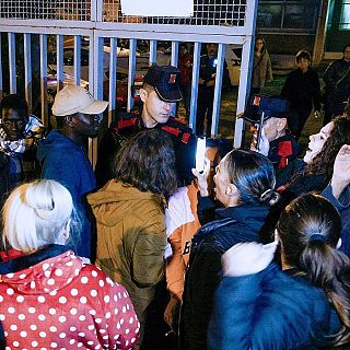Xoc de manifestacions a Badalona pel desallotjament del B9