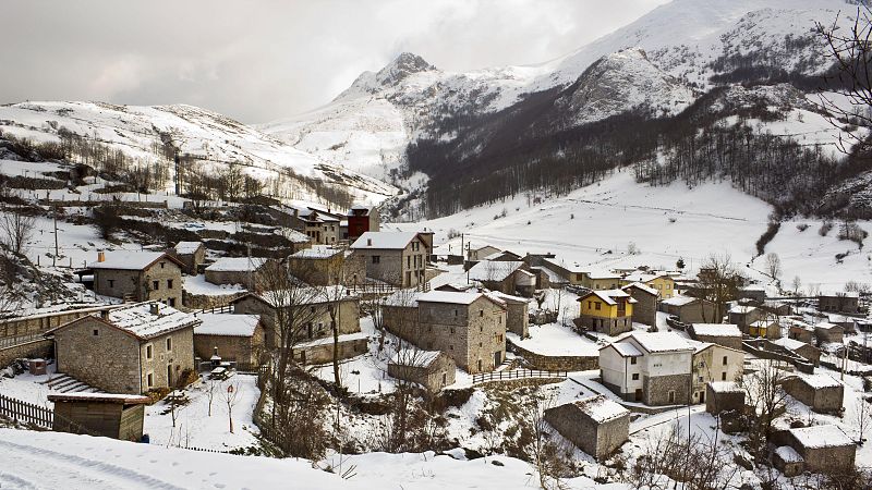 Cultura y tradici�n invernal en pueblos aislados de monta�a - En clave Turismo | Escuchar