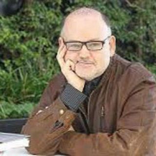 Lluis-Antón Baulenas i Ignacio Rigau amb les teles grans