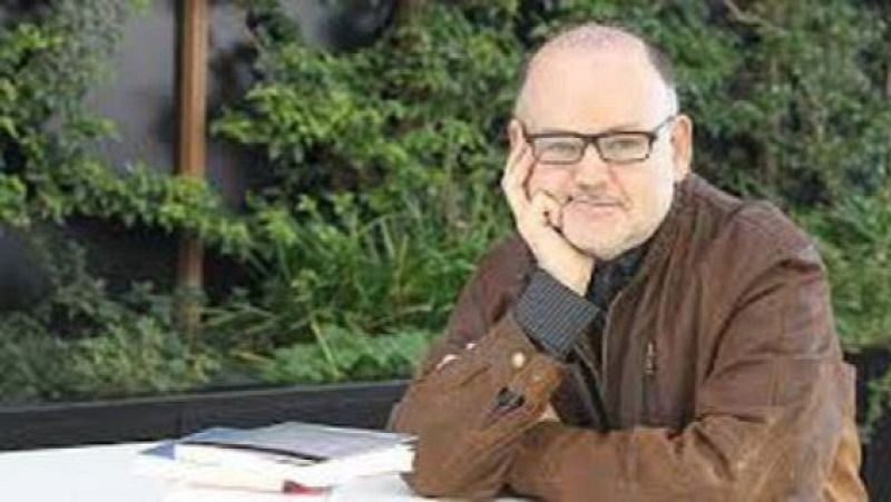 El Pla B - Lluis-Ant�n Baulenas i Ignacio Rigau amb les teles grans - El pla B | Escoltar