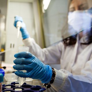 Una nova teràpia redueix a la meitat les recaigudes en un càncer de mama de mal pronòstic