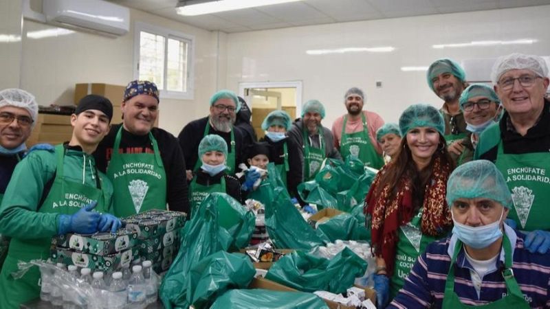 Reportajes Emisoras - Cocinillas solidarios Navidad - 25/12/25 - Escuchar ahora