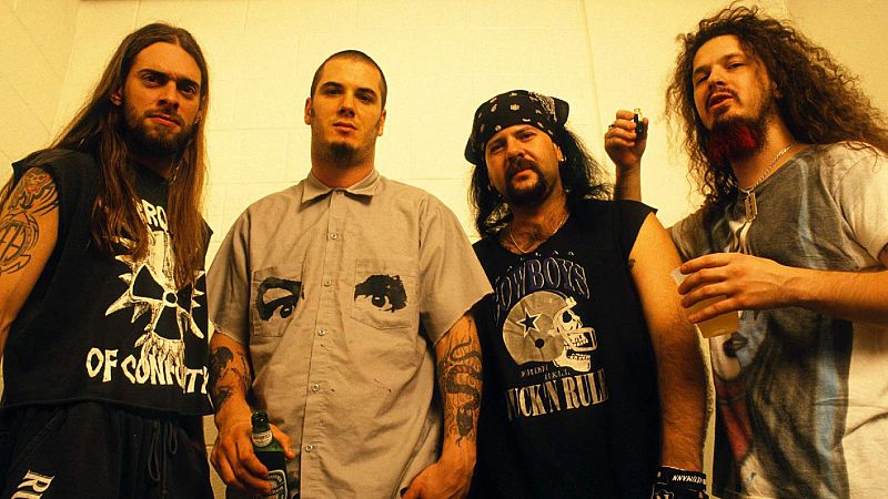 El vuelo del Fénix - Navidad con el fraternal directo de Pantera - 25/12/25 - El vuelo del Fénix | Escuchar