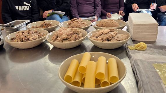 Canelons amb estrella: els carnissers gironins es formen per Nadal