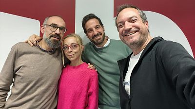 La sala - Los beneficios de hacer teatro, por Berta Tapia, Manu Mart�nez y Ra�l Rivera - La sala - RNE | Escuchar