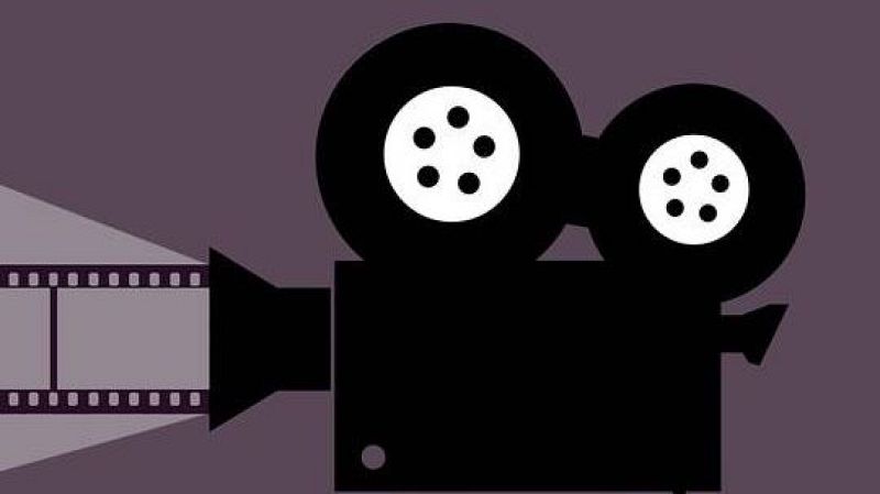 No es un día cualquiera - Tertulia de maduritos interesantes | Escuchar