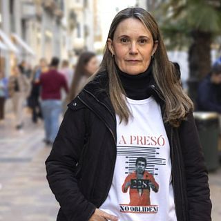 Rosa �lvarez: ?A Feij�o no le debemos de parecer suficientemente importantes las familias de 230 v�ctimas?