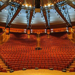 Danzas húngaras y leyendas checas