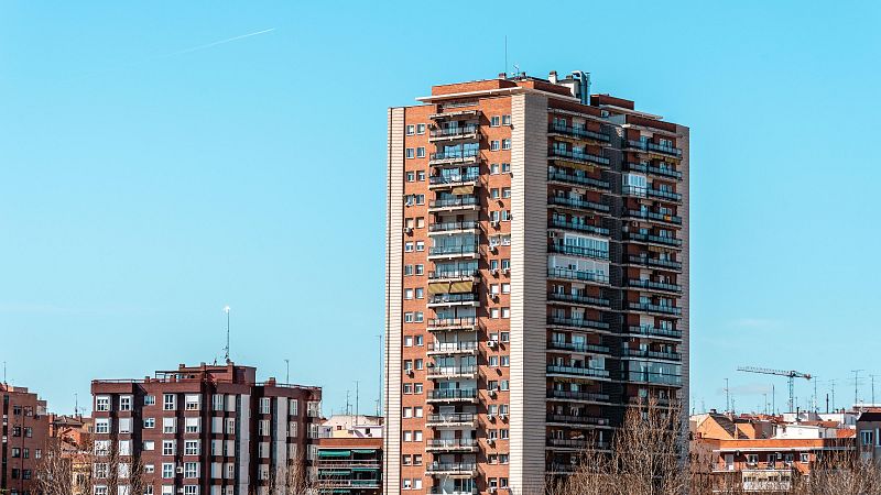 Ser desahuciado con 81 años: El caso de Manuel en Madrid - Las mañanas de RNE | Escuchar