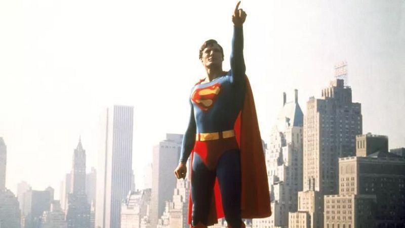 Sk�psis, atr�vete a dudar - Superman, el h�roe que no hizo caso a su padre - Escuchar ahora