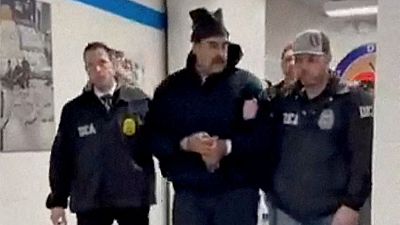 No es un d�a cualquiera - Fernando Vallesp�n y Marta Peirano | Escuchar