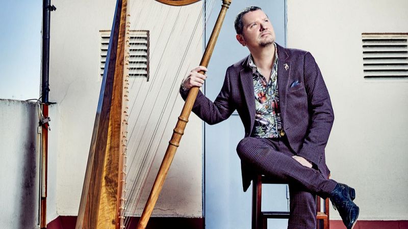 La máquina del tiempo - El arpa de dos órdenes, por Manuel Vilas - 04/01/26 - La máquina del tiempo | Escuchar