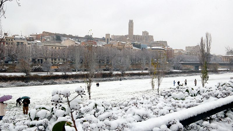 Imatges de postal a Lleida i alerta pel fred intens
