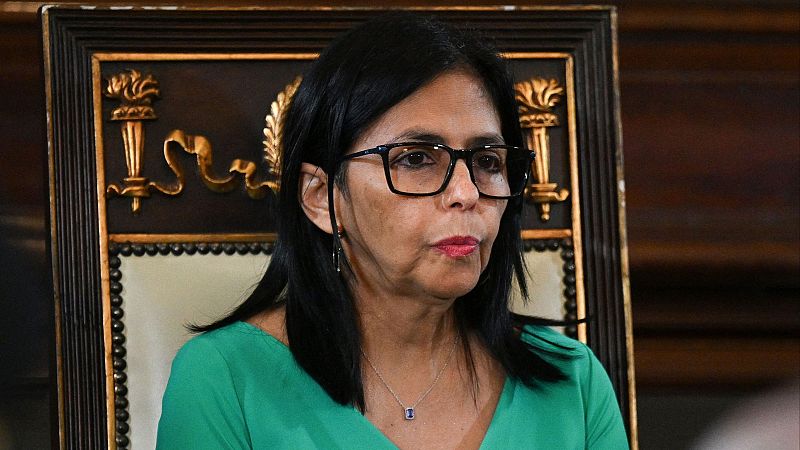 Venezuela: Delcy Rodríguez jura el cargo como presidenta encargada - 24 horas | Escuchar