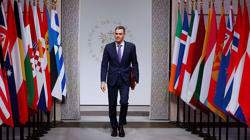 Sánchez debatirá con los grupos si España envía tropas a Ucrania al acabar la guerra - 24 horas | Escuchar