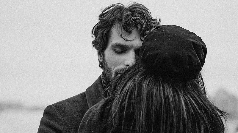 Bon dia i bona sort - El millor mes per trobar parella estable: comen�a per "ge" i cal que t'afanyis - Bon dia i bona sort | Escoltar