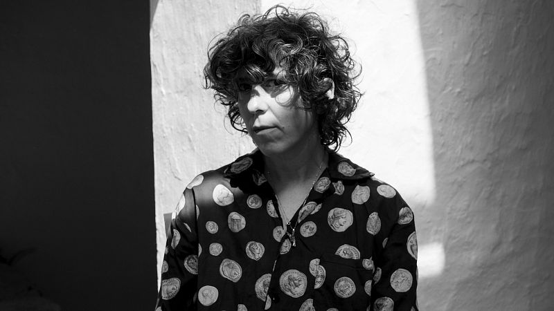 El ojo cr�tico - 'Todo lo que hice por dinero' con Violeta Niebla - 07/01/25 - Escuchar ahora