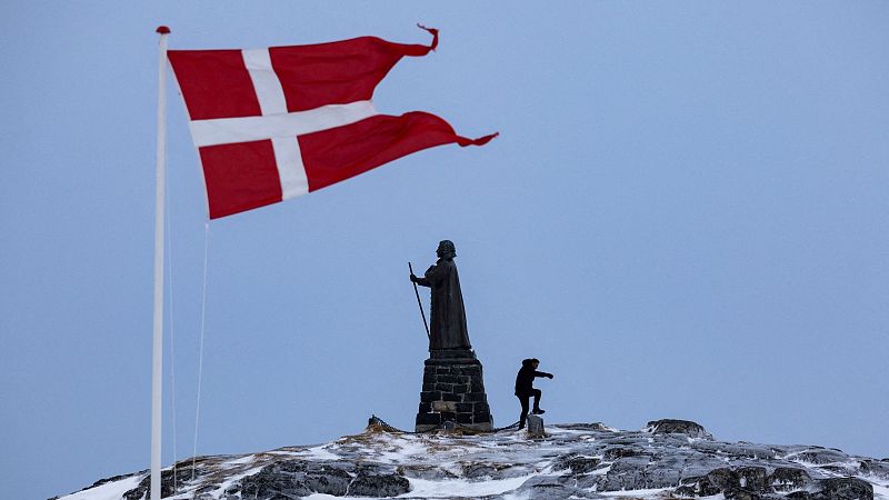 L'Entrellat - Rafa Mart�nez sobre els fets a Caracas: "Trump podria fer-ho a Groenl�ndia, per� la resposta externa no seria la mateixa" - L'Entrellat | Escoltar