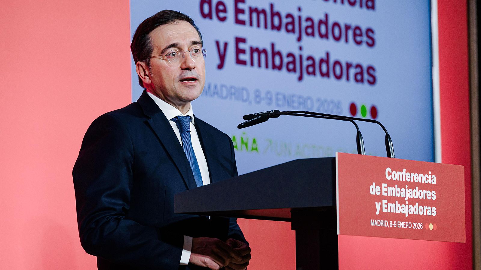 Albares confirma en RNE la liberación de cinco españoles en Venezuela - 24 horas | Escuchar