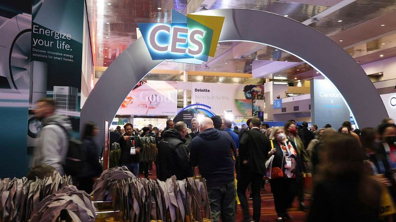 L'Entrellat - La sofisticaci� de la IA: planxen la roba i ens eixuga els cabells - L'Entrellat | Escoltar