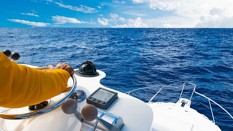 Malestar por el nuevo reglamento de control de pesca - Españoles en la mar | Escuchar