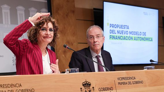 Hisenda planteja cedir a les comunitats autònomes més part de la recaptació en l'IRPF i l'IVA