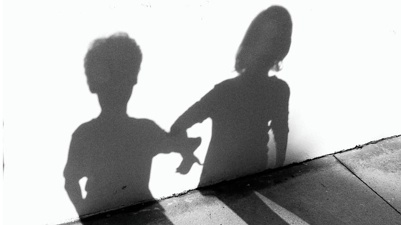 Espacio en blanco - Infancia perdida - 11/01/26 - Espacio en blanco | Escuchar