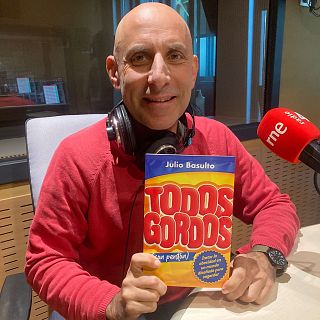 Julio Basulto: "Vivir en un barrio pobre multiplica la posibilidad de padecer obesidad"