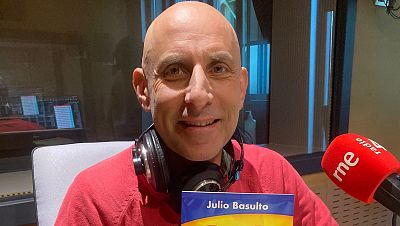 Julio Basulto: "Vivir en un barrio pobre multiplica la posibilidad de padecer obesidad"