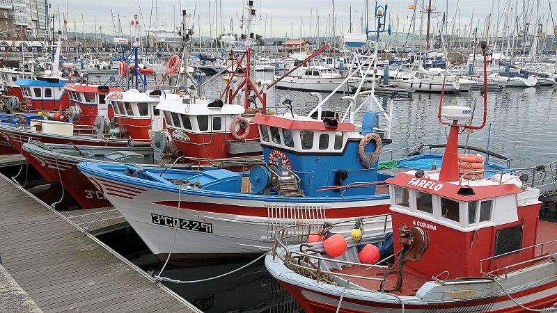 Primeras protestas por el nuevo reglamento de control de pesca - Españoles en la mar | Escuchar