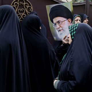 El régimen iraní trata de controlar las protestas