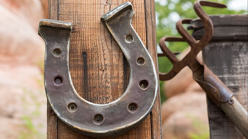 Origen de la mala suerte del martes 13 y m�s supersticiones - En clave Turismo | Escuchar