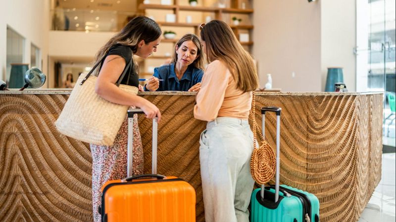 La mujer en el sector del turismo - Marca España | Escuchar