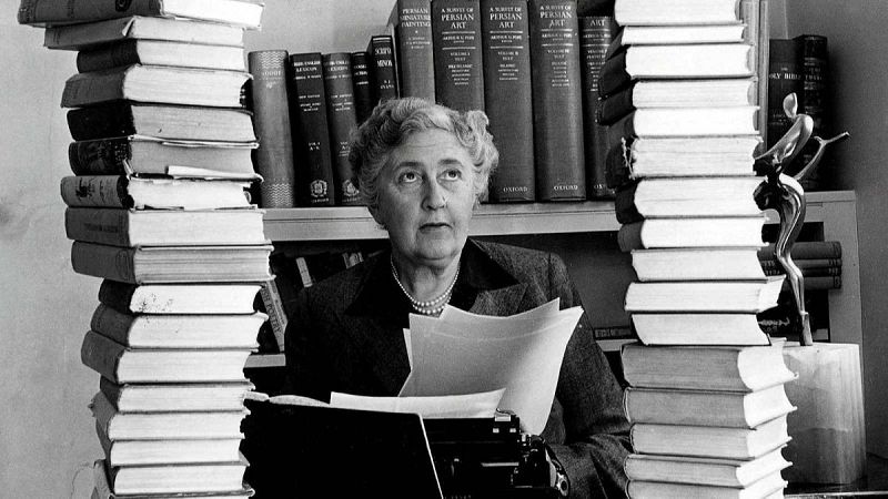 50 anys sense Agatha Christie - De nit | Escoltar