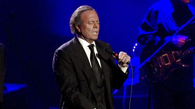 Women's Link: "Las denunciantes de Julio Iglesias temen que las contacten" - 24 horas | Escuchar
