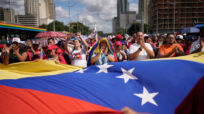 "Trump sigue apostando por negociar directamente con el régimen" - Las mañanas de RNE | Escuchar