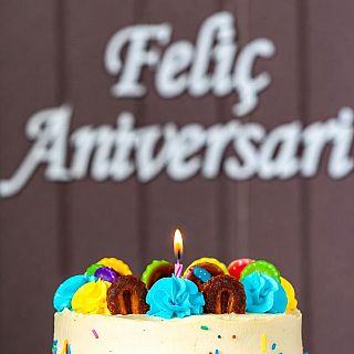 Manuel Carrasco, Miguel Poveda i Pitbull: quin dels tres és el més jove?