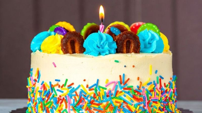 Bon dia i bona sort - Manuel Carrasco, Miguel Poveda i Pitbull: quin dels tres �s el m�s jove? - Bon dia i bona sort | Escoltar