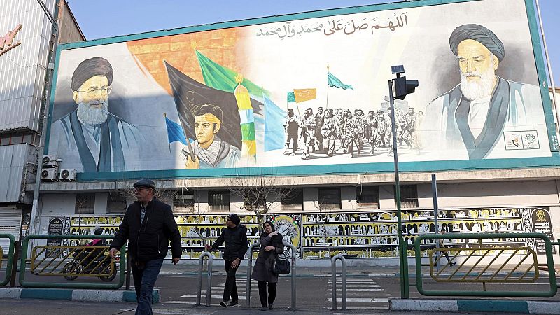 La ruptura generacional, entre las claves de la situación en Irán - Mediodía en RNE | Escuchar