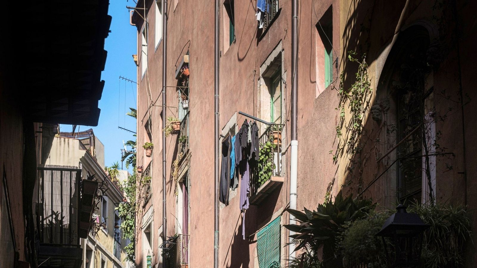 S'enfonsa la construcció d'habitatge nou a Barcelona el 2025 | Climent Sabater