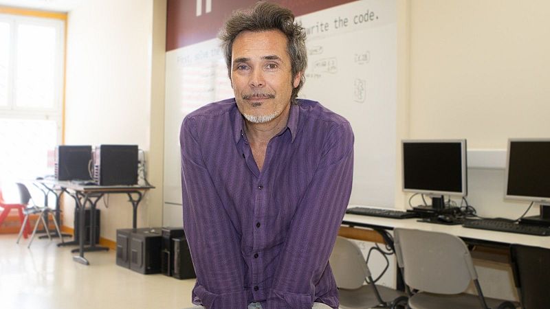 Cristian Ruiz, nominado a mejor profesor del mundo - Las mañanas de RNE | Escuchar